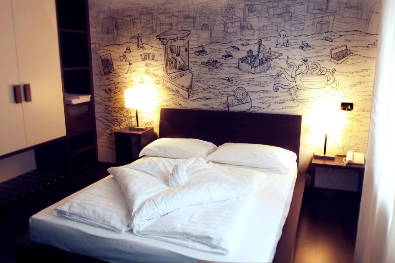 Hotel Asterix Больцано Экстерьер фото